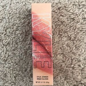 Kylie Jenner High Gloss- Shade “Diva”